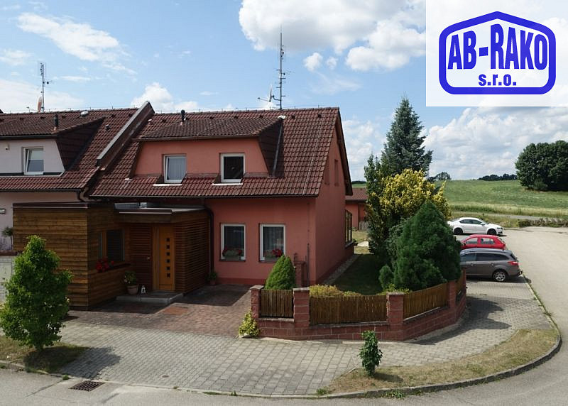 Prodej domu 215 m² s pozemkem 563 m²
