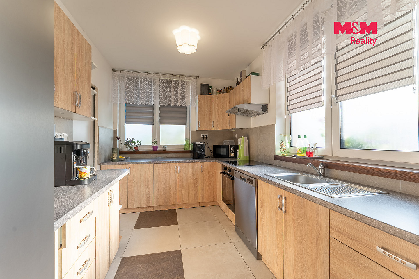 Prodej domu 105 m² s pozemkem 1 138 m² — photo 2