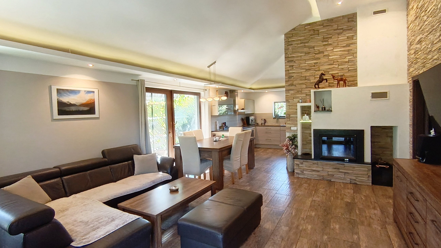 Prodej domu 143 m² s pozemkem 1 109 m²