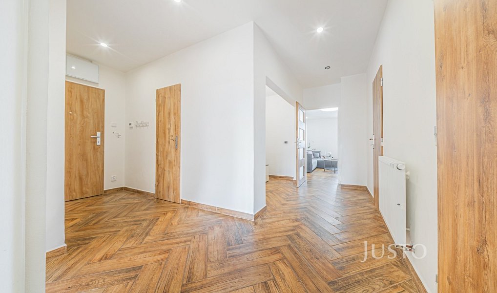 Prodej bytu 3+1 88 m², Praha – náhled fotky 11