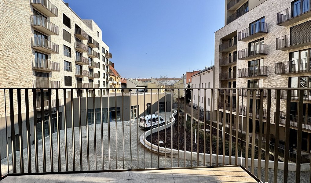 Pronájem bytu 1+kk 42 m², Brno – náhled fotky 7