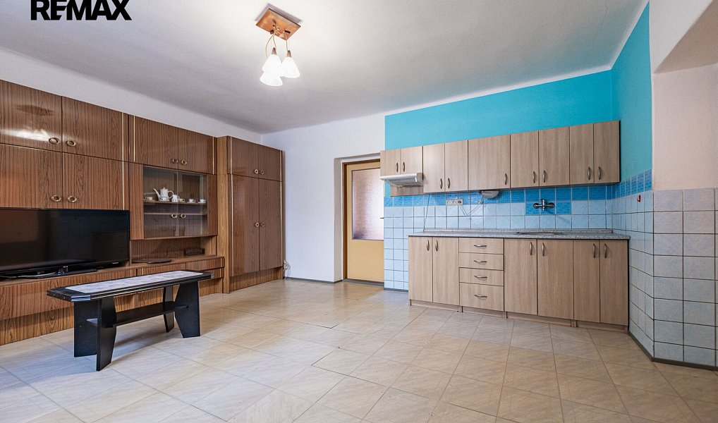 Prodej domu 200 m² s pozemkem 3 180 m², Blatno – náhled fotky 32