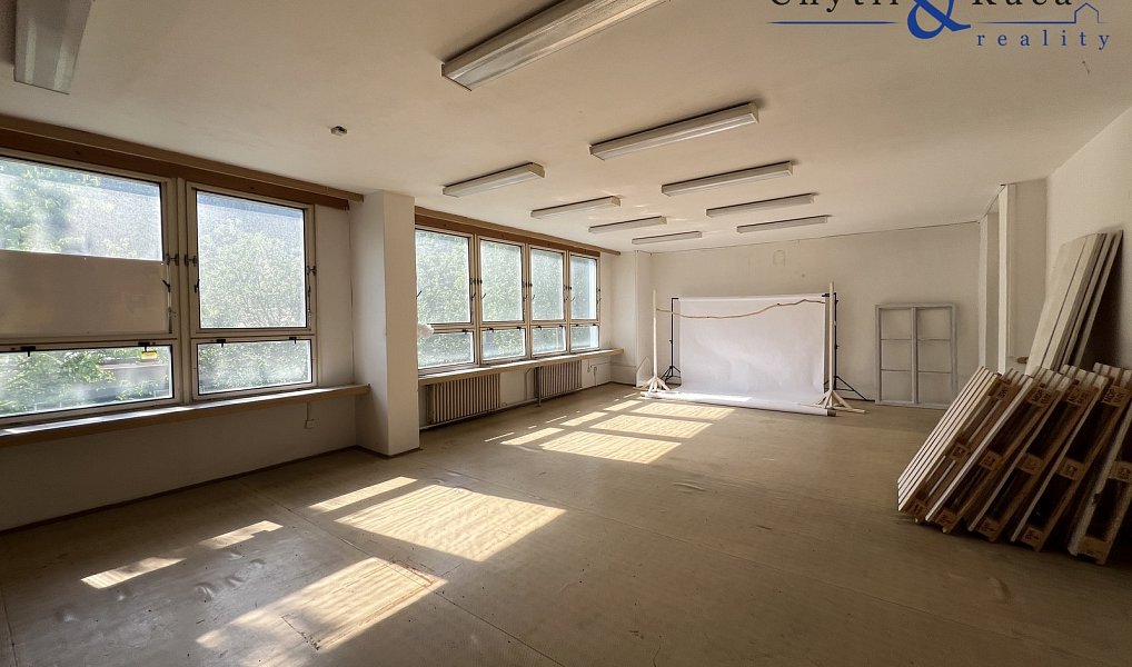 Prodej skladovacích prostor 2 156 m², Vsetín – náhled fotky 12