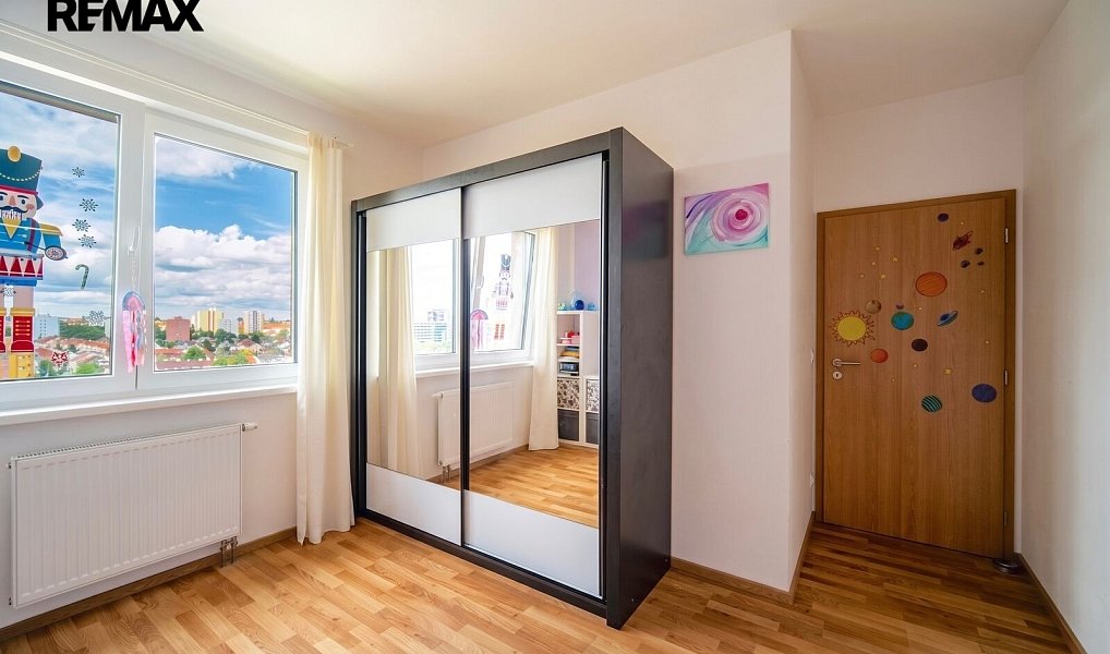Prodej bytu 4+kk 93 m², Praha – náhled fotky 10