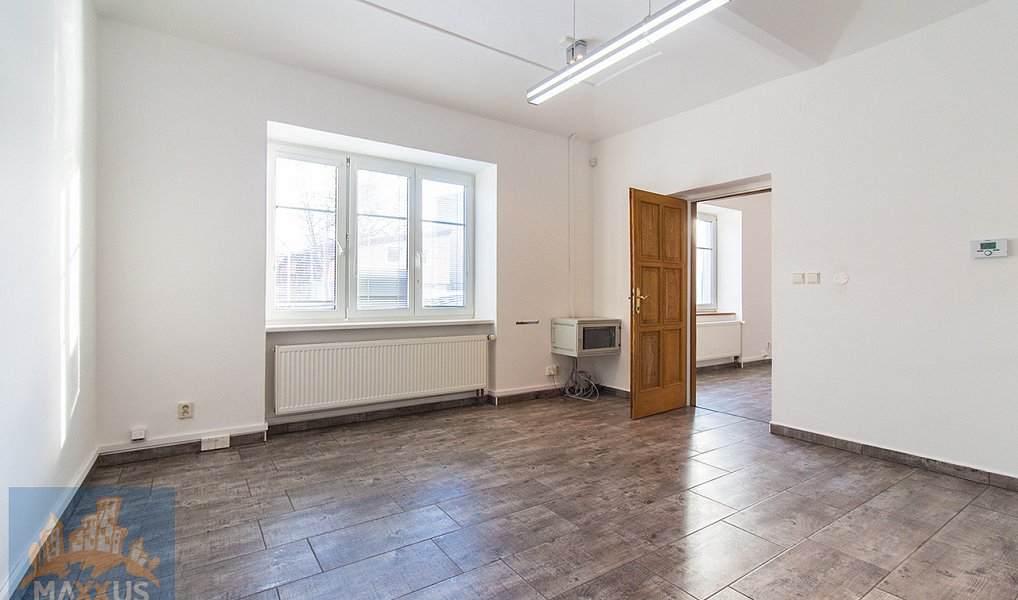 Pronájem kanceláře 300 m², Ořech – náhled fotky 6