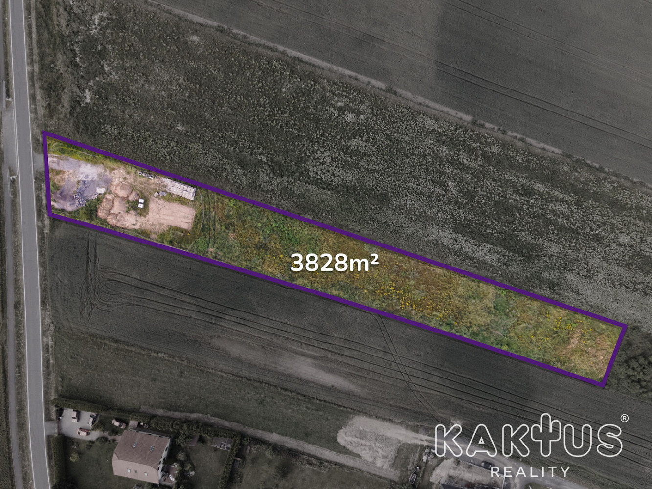 Prodej stavebního pozemku 3 828 m² – fotografie 2