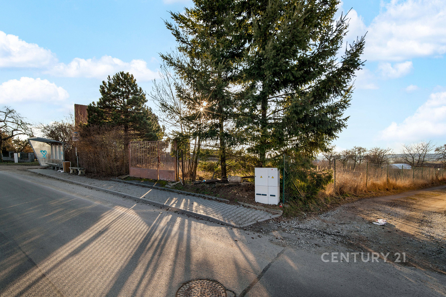 Zemljište, 750 m²