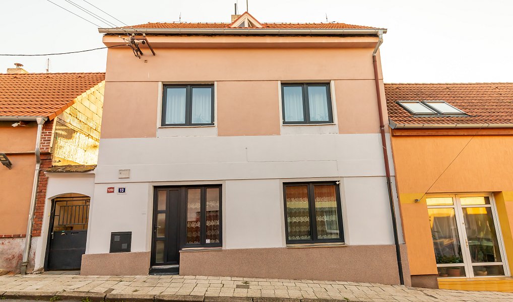 Prodej domu 103 m² s pozemkem 106 m², Kladno – náhled fotky 2