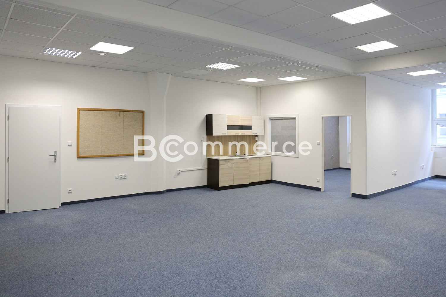 Pronájem kanceláře 95 m² – fotografie 2