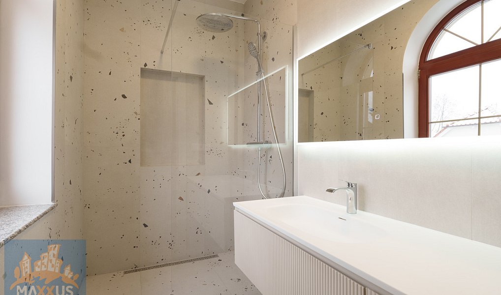 Pronájem domu 243 m² s pozemkem 484 m², Praha – náhled fotky 20