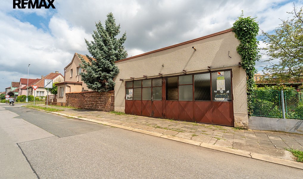 Prodej domu 294 m² s pozemkem 427 m², Pečky – náhled fotky 31