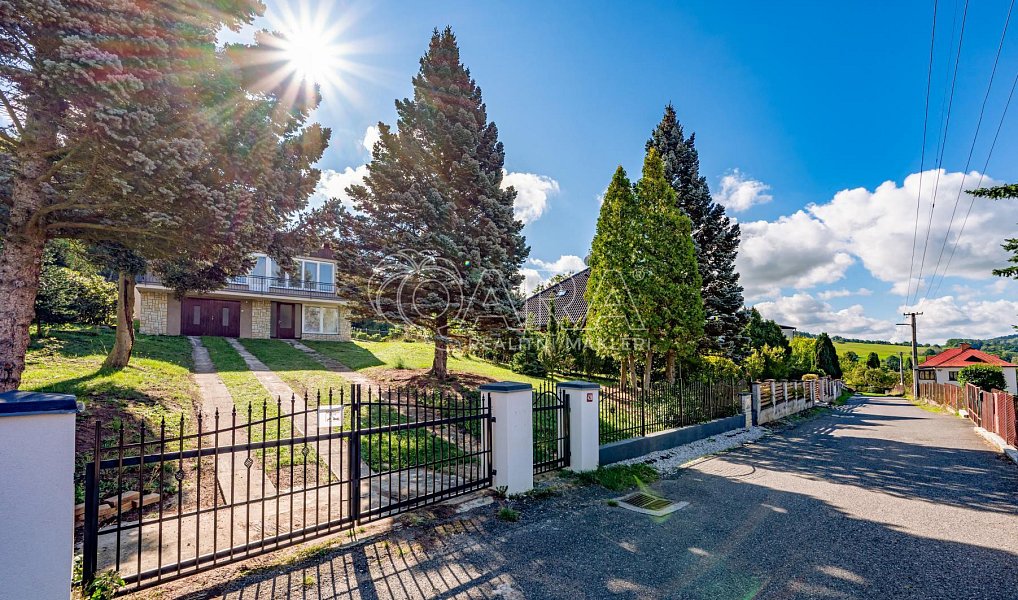 Prodej domu 165 m² s pozemkem 1 265 m², Komárov – náhled fotky 9