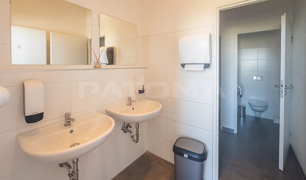 Pronájem kanceláře 551 m², Praha – náhled fotky 10