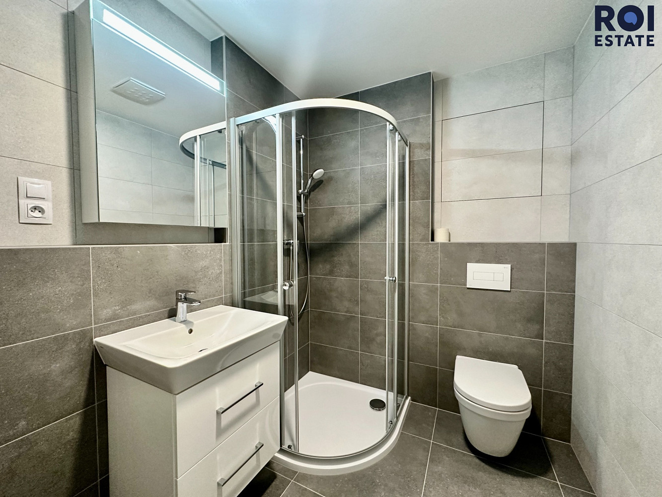 Pronájem bytu 1+kk 33 m² — photo 2