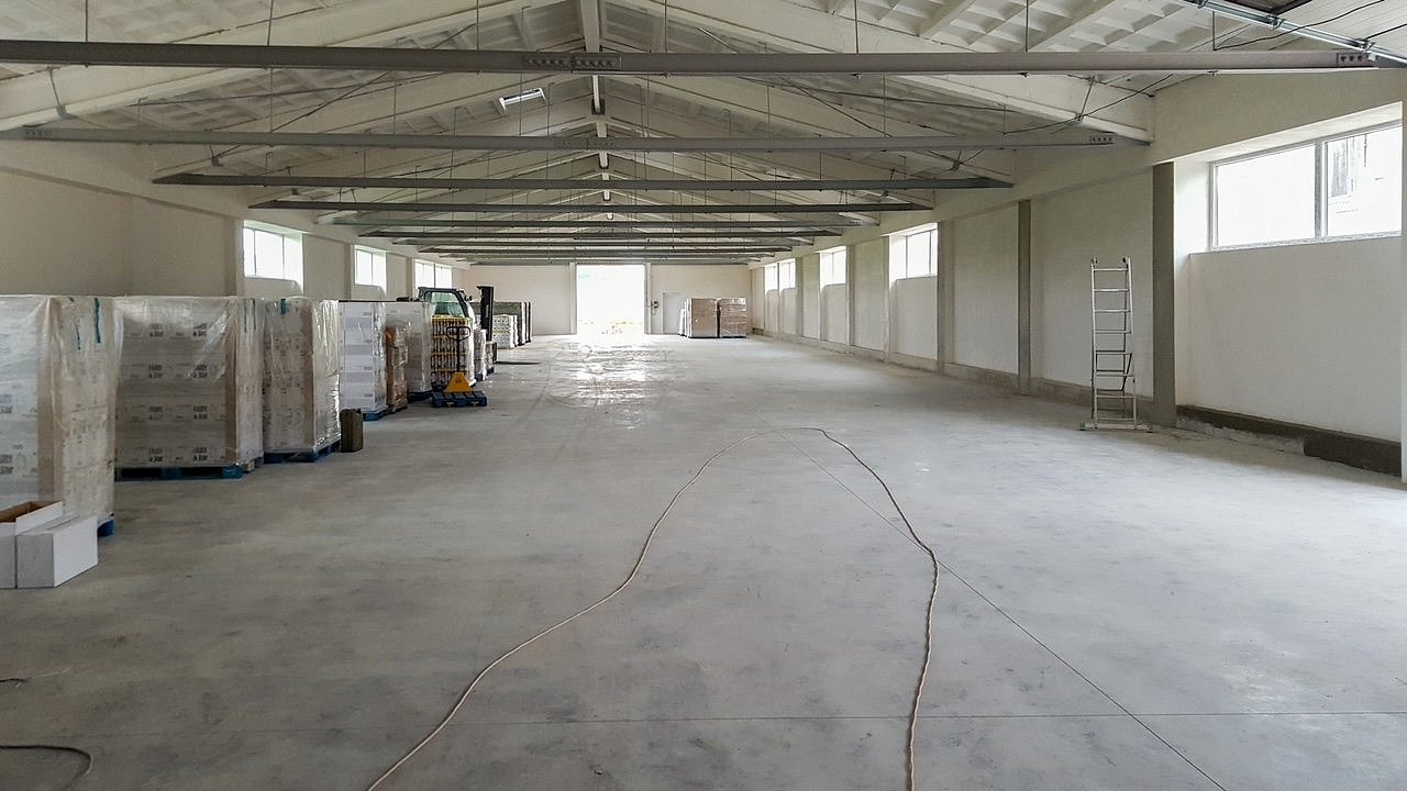 Pronájem obchodních prostor 1 046 m² – fotografie 3