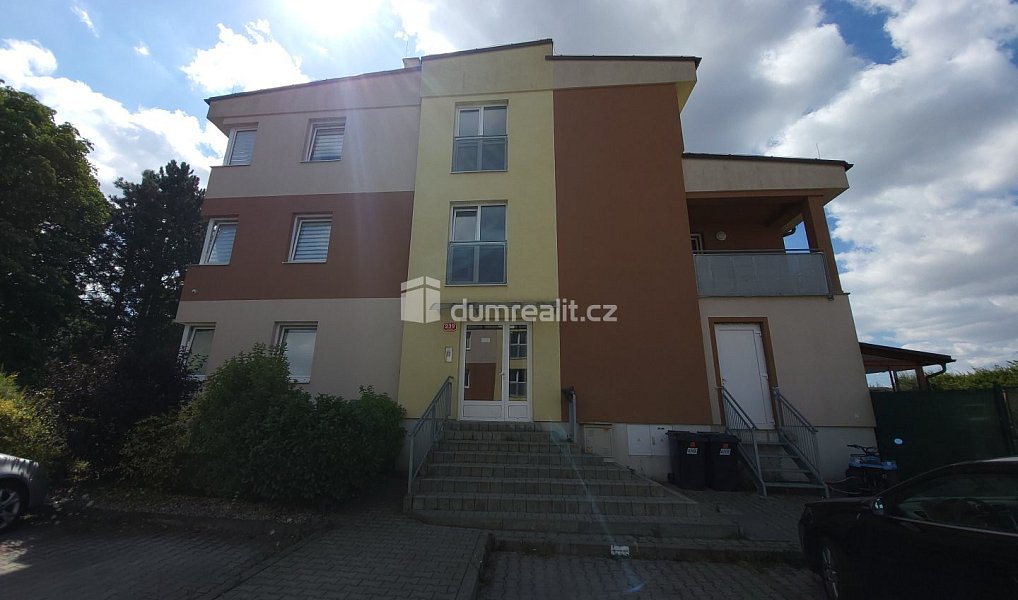 Prodej bytu 4+kk 85 m², Vochov – náhled fotky 16