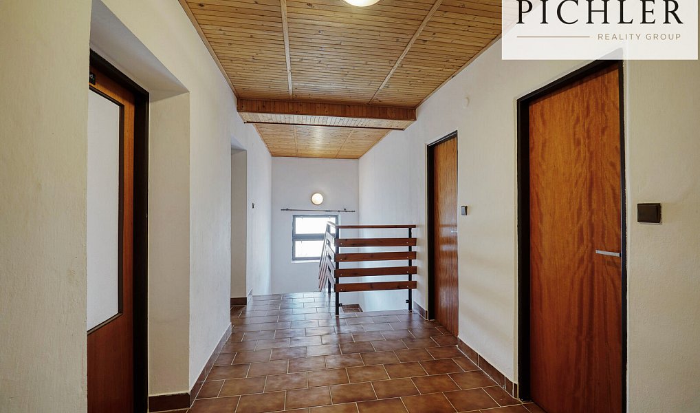 Prodej domu 320 m² s pozemkem 1 660 m², Tymákov – náhled fotky 31