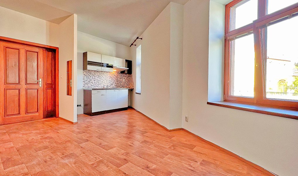 Prodej domu (jiného typu) 226 m² s pozemkem 358 m², Holice – náhled fotky 10
