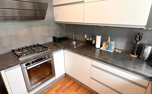 Pronájem bytu 3+1 68 m², Hennerova, Praha 5 - Motol