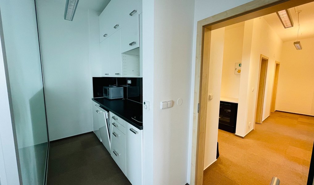 Prodej kanceláře 77 m², Brno – náhled fotky 6