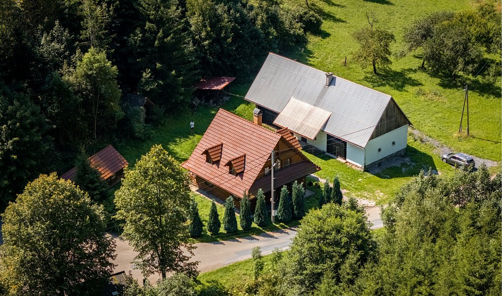 Prodej ubytovacího objektu 155 m², Karolinka – náhled fotky 24