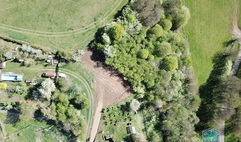 Prodej stavebního pozemku 2 955 m², Valeč – náhled fotky 12
