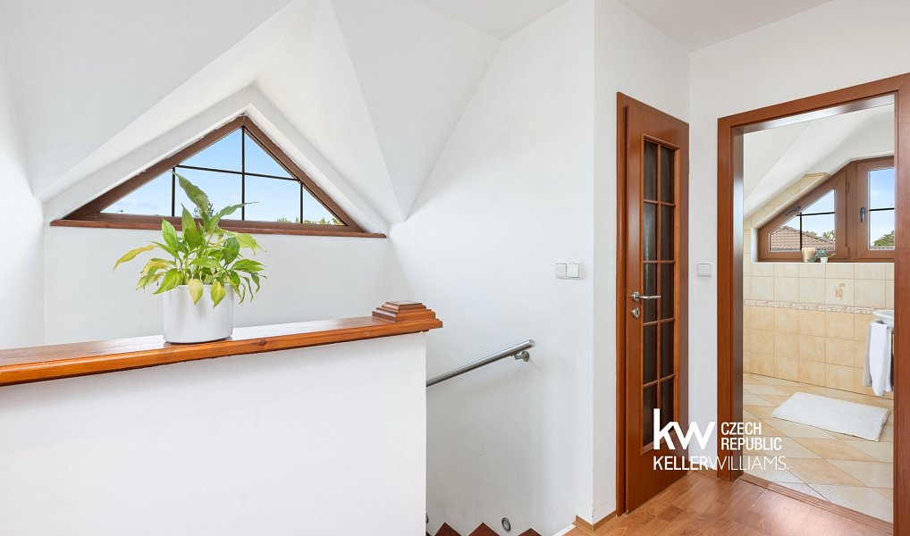 Prodej domu 203 m² s pozemkem 1 141 m², Říčany – náhled fotky 18