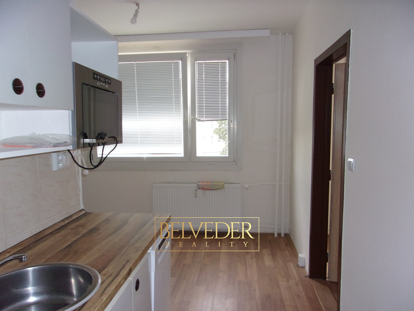 Pronájem bytu 2+1 62 m² – pohled 2