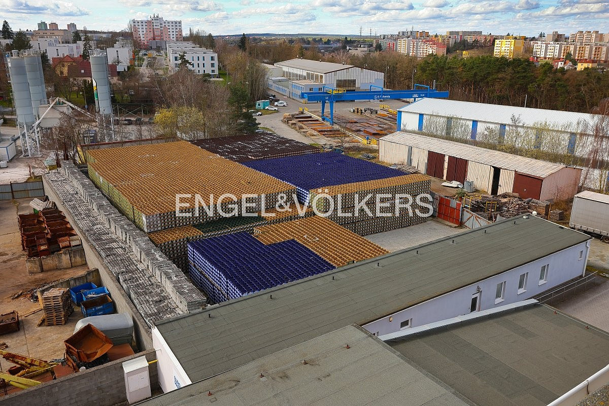 Pronájem komerčního objektu (jiného typu) 1 450 m² – fotografie 2