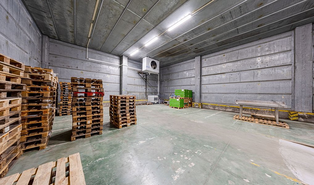 Pronájem skladovacích prostor 141 m², Uherské Hradiště – náhled fotky 2