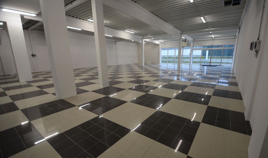 Pronájem obchodních prostor 698 m², Litoměřice – náhled fotky 4