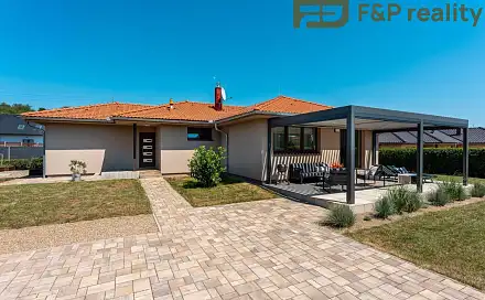 Prodej domu 149 m² s pozemkem 795 m², Na Šachtě, Kralupy nad Vltavou - Zeměchy, okres Mělník