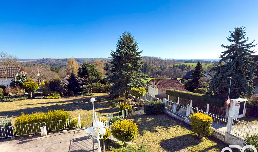 Prodej domu 388 m² s pozemkem 1 730 m², Senohraby – náhled fotky 3