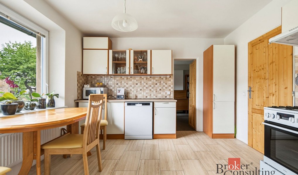 Prodej domu 180 m² s pozemkem 1 396 m², Počedělice – náhled fotky 4