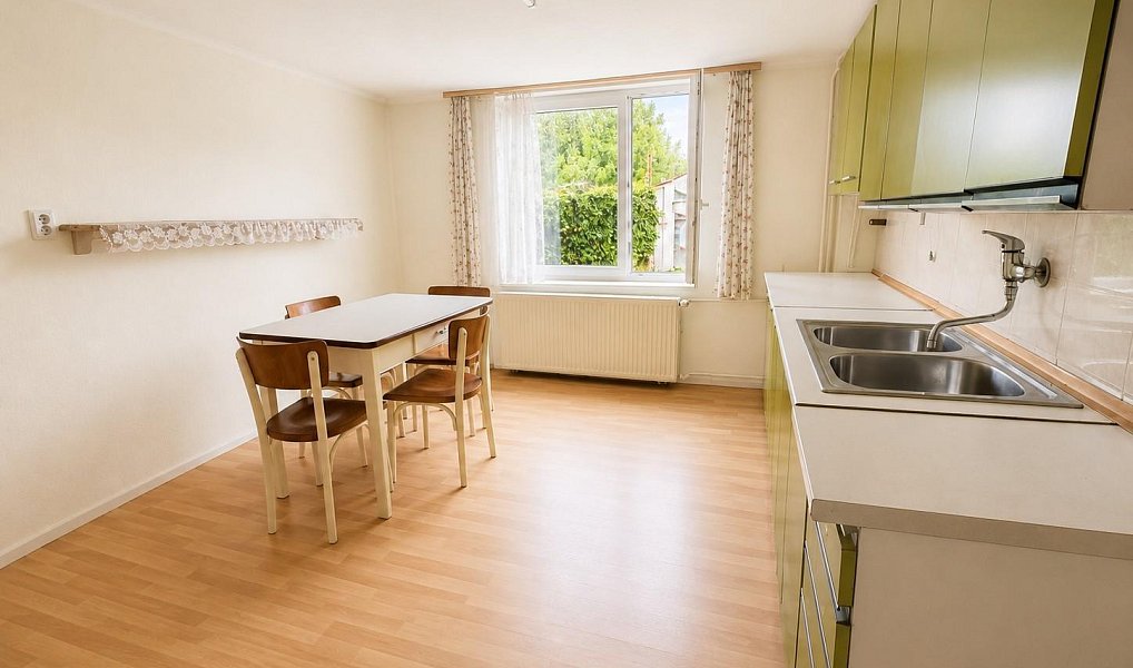 Prodej domu 183 m² s pozemkem 1 100 m², Dačice – náhled fotky 3
