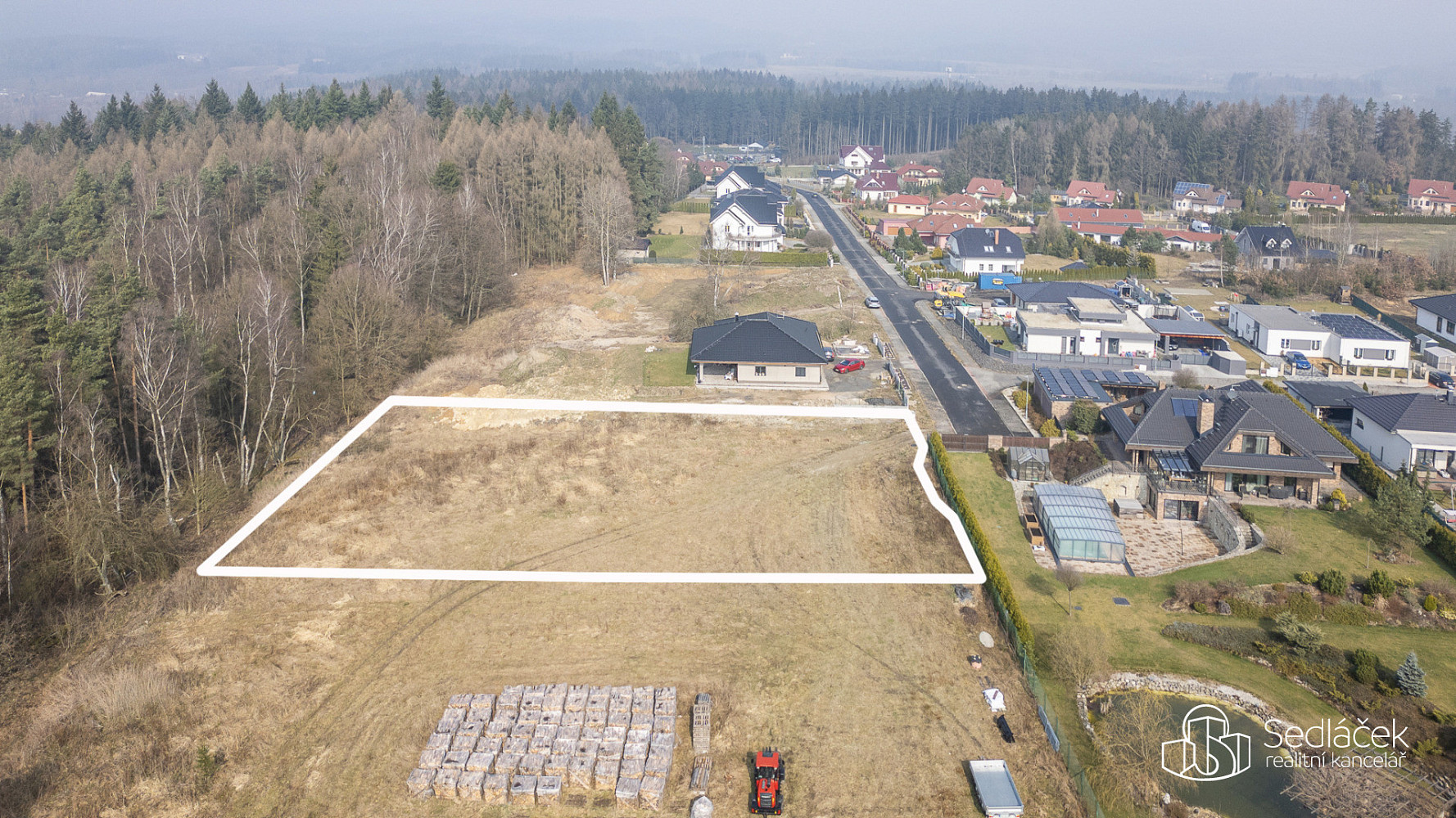 Prodej stavebního pozemku 1 994 m² – fotografie 4