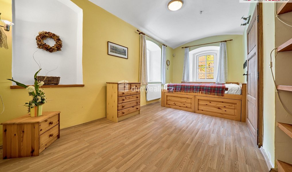 Prodej domu 630 m² s pozemkem 83 559 m², Okounov – náhled fotky 8