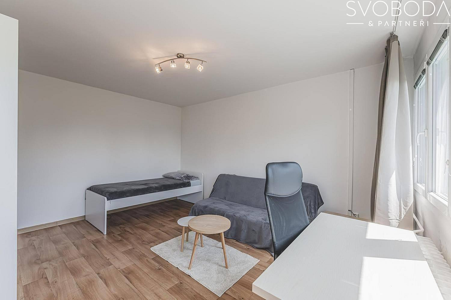 Pronájem bytu 1+kk 27 m² – fotografie 3