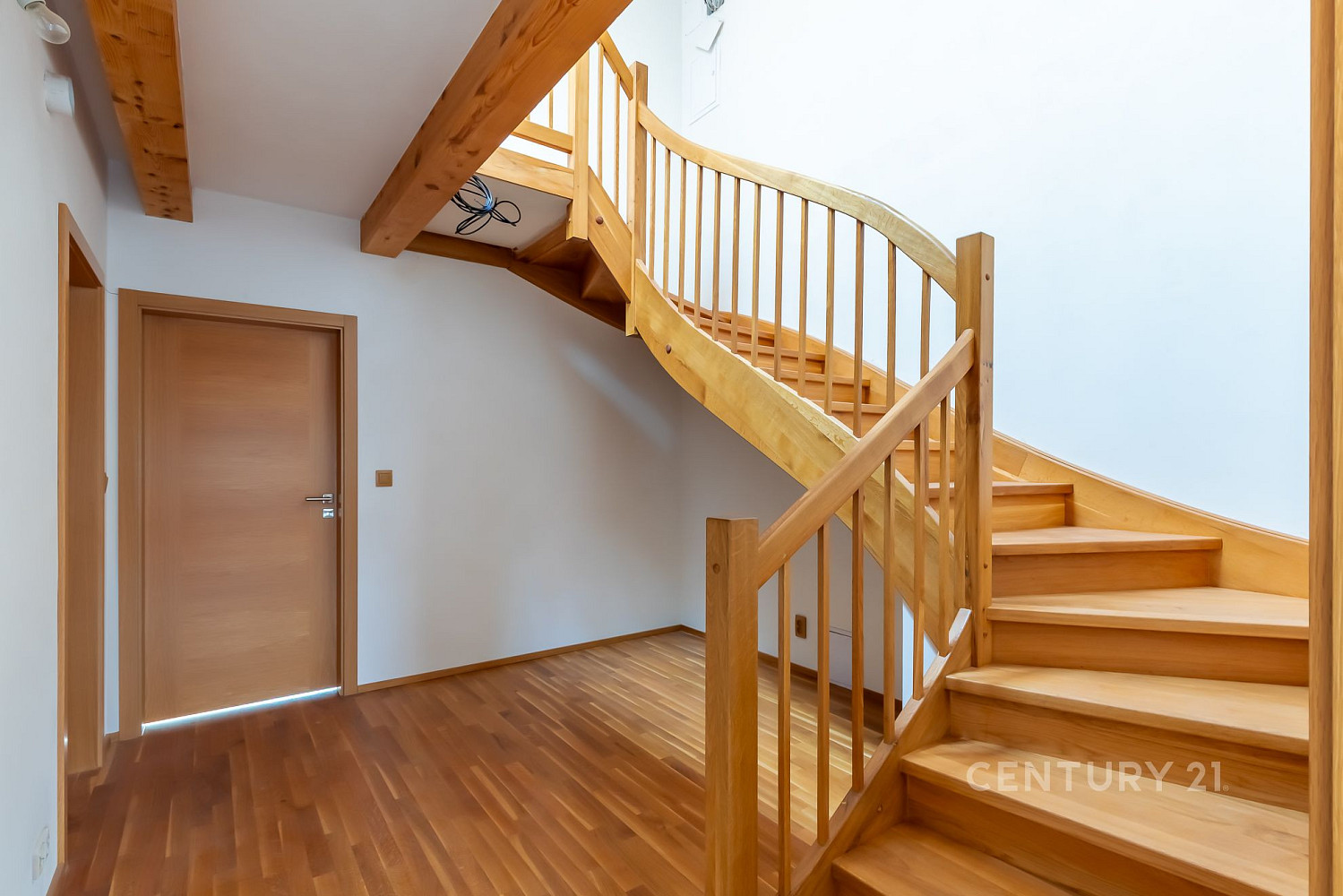 Prodej domu 393 m² s pozemkem 881 m² – fotografie 5