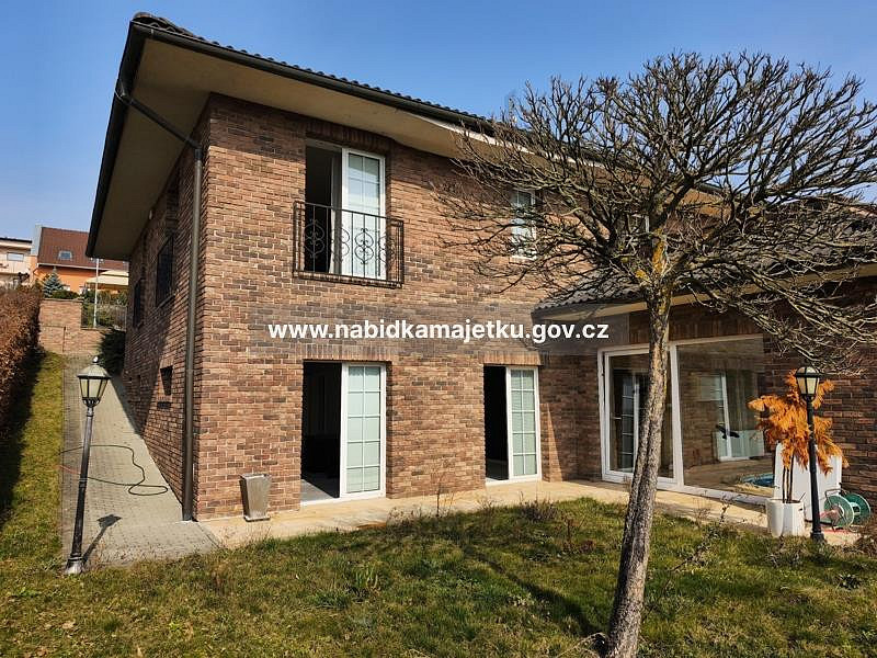 Prodej domu 265 m² s pozemkem 1 080 m²