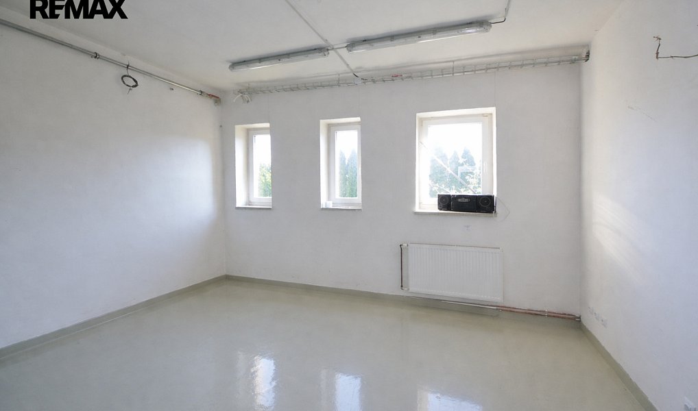 Pronájem obchodních prostor 75 m², Velká Bystřice – náhled fotky 2