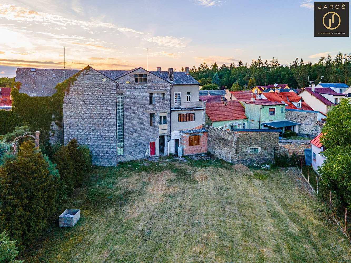 Prodej domu 400 m² s pozemkem 1 226 m² — photo 2