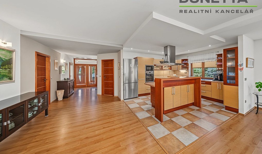 Prodej domu 233 m² s pozemkem 1 194 m², Mokrovousy – náhled fotky 10