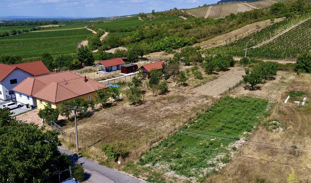 Prodej stavebního pozemku 916 m², Bavory – náhled fotky 4