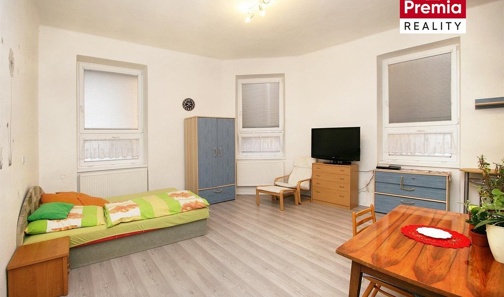 Pronájem bytu 1+kk 38 m², Znojmo – náhled fotky 2