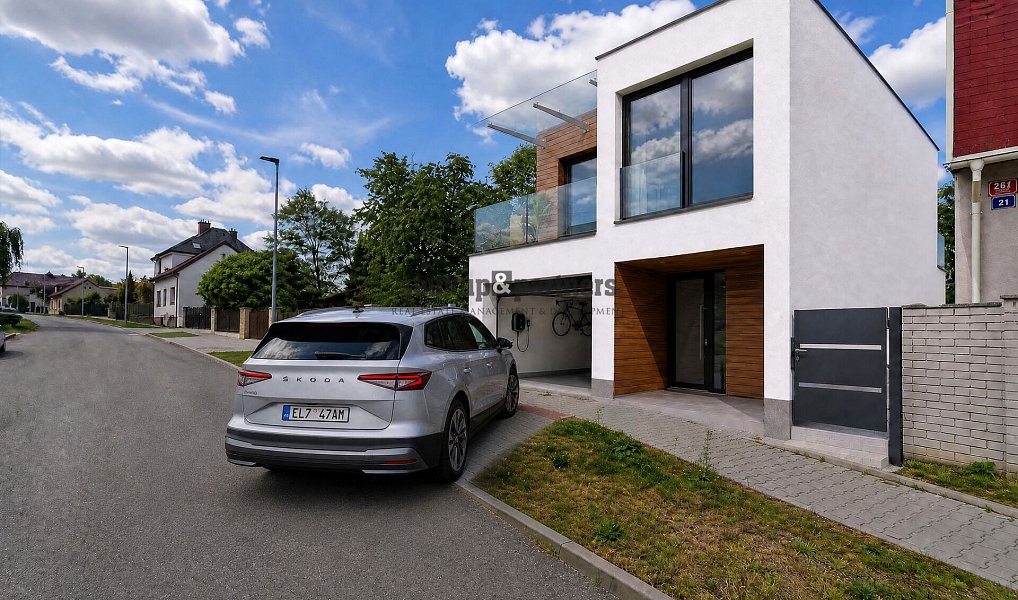 Prodej stavebního pozemku 317 m², Praha – náhled fotky 13