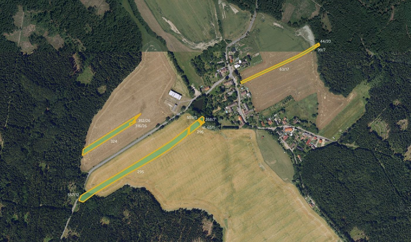 Prodej pole 13 878 m²