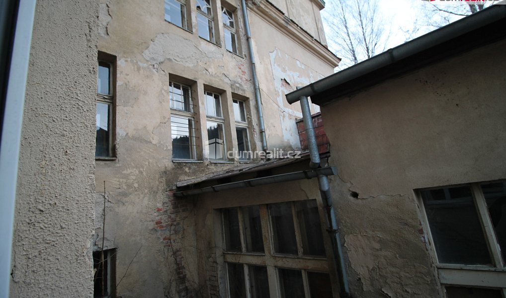 Prodej nájemního domu, činžáku 1 000 m², Kraslice – náhled fotky 33