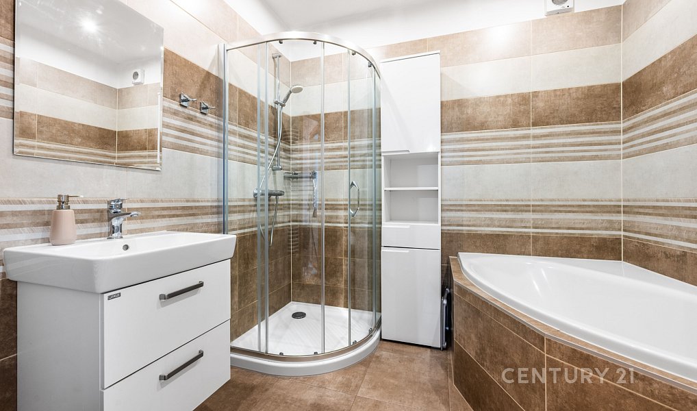 Prodej bytu 3+1 87 m², Tlučná – náhled fotky 3