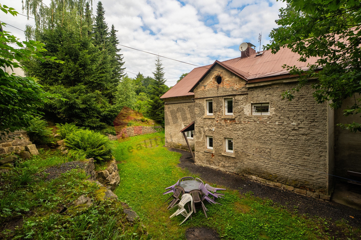 Prodej ubytovacího objektu 370 m² – fotografie 4